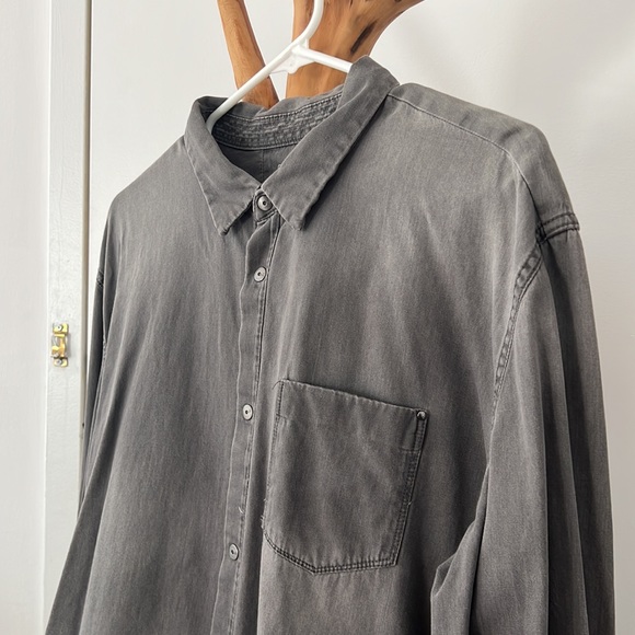 Calvin Klein Casual Button Down - Picture 3 of 4